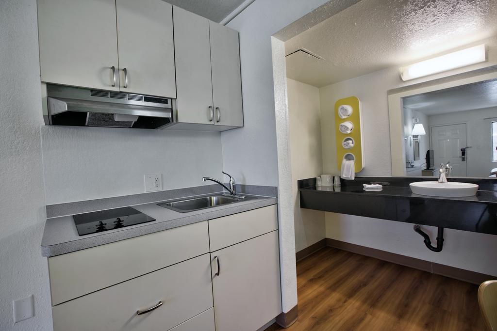 Motel 6-Tallahassee, Fl - Downtown ภายนอก รูปภาพ